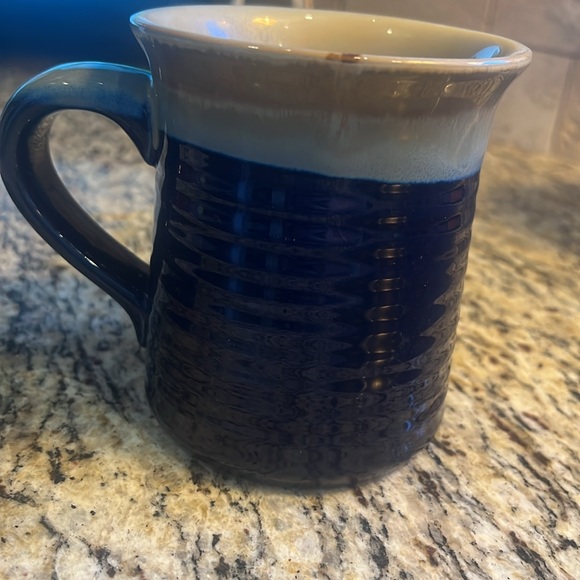 Cabela’s large coffee mug - Picture 3 of 6